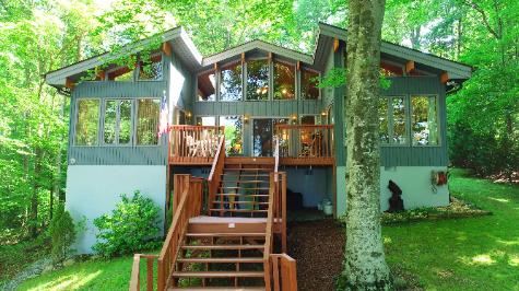 Kindred Spirits at Childs Cove - View of house looking up from Lake Anna